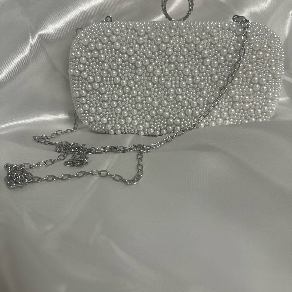Elegant White Pearl-Embellished Clutch